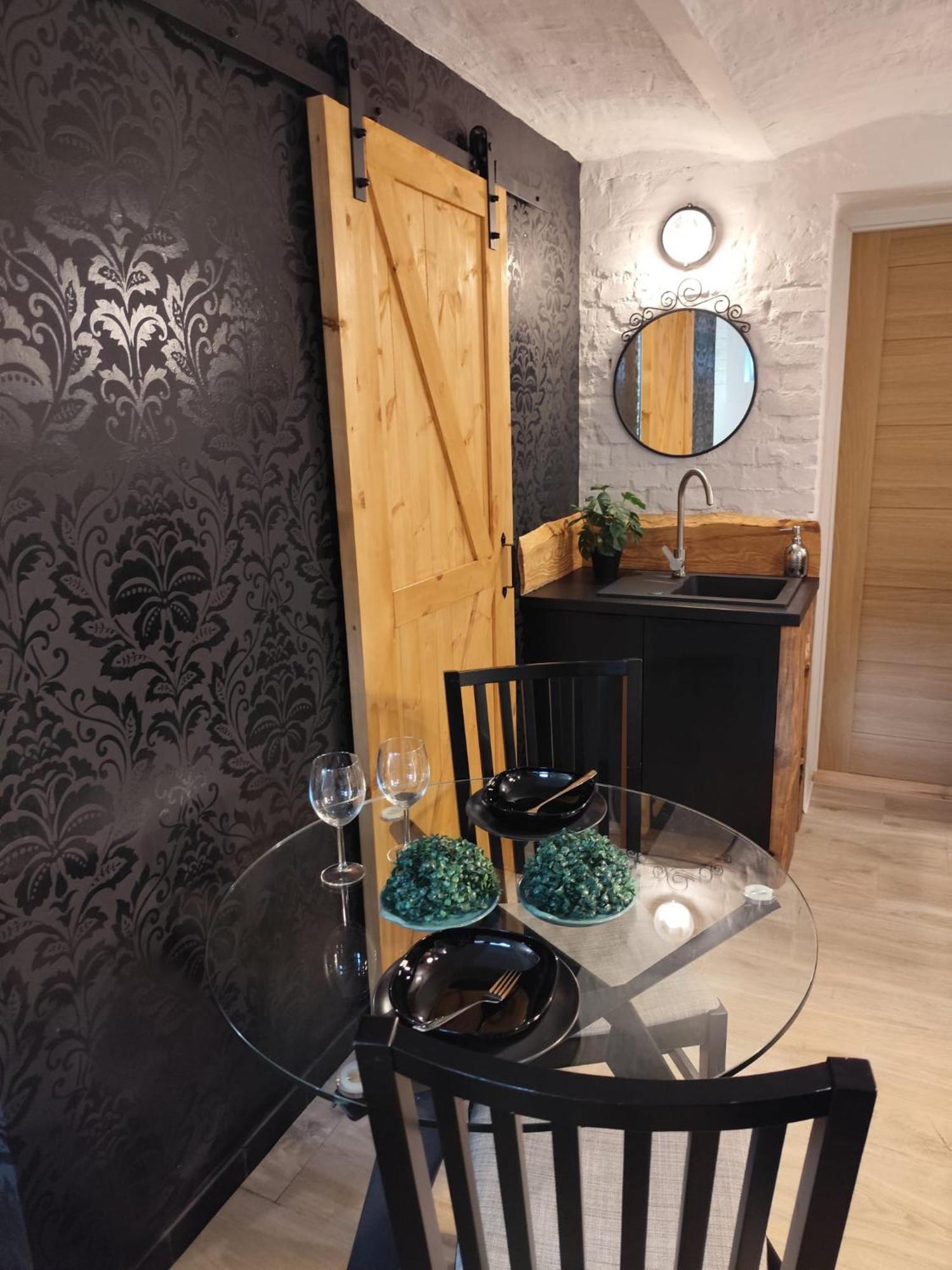 Przytulne Studio 4 Z Parkingiem Katowice Luaran gambar